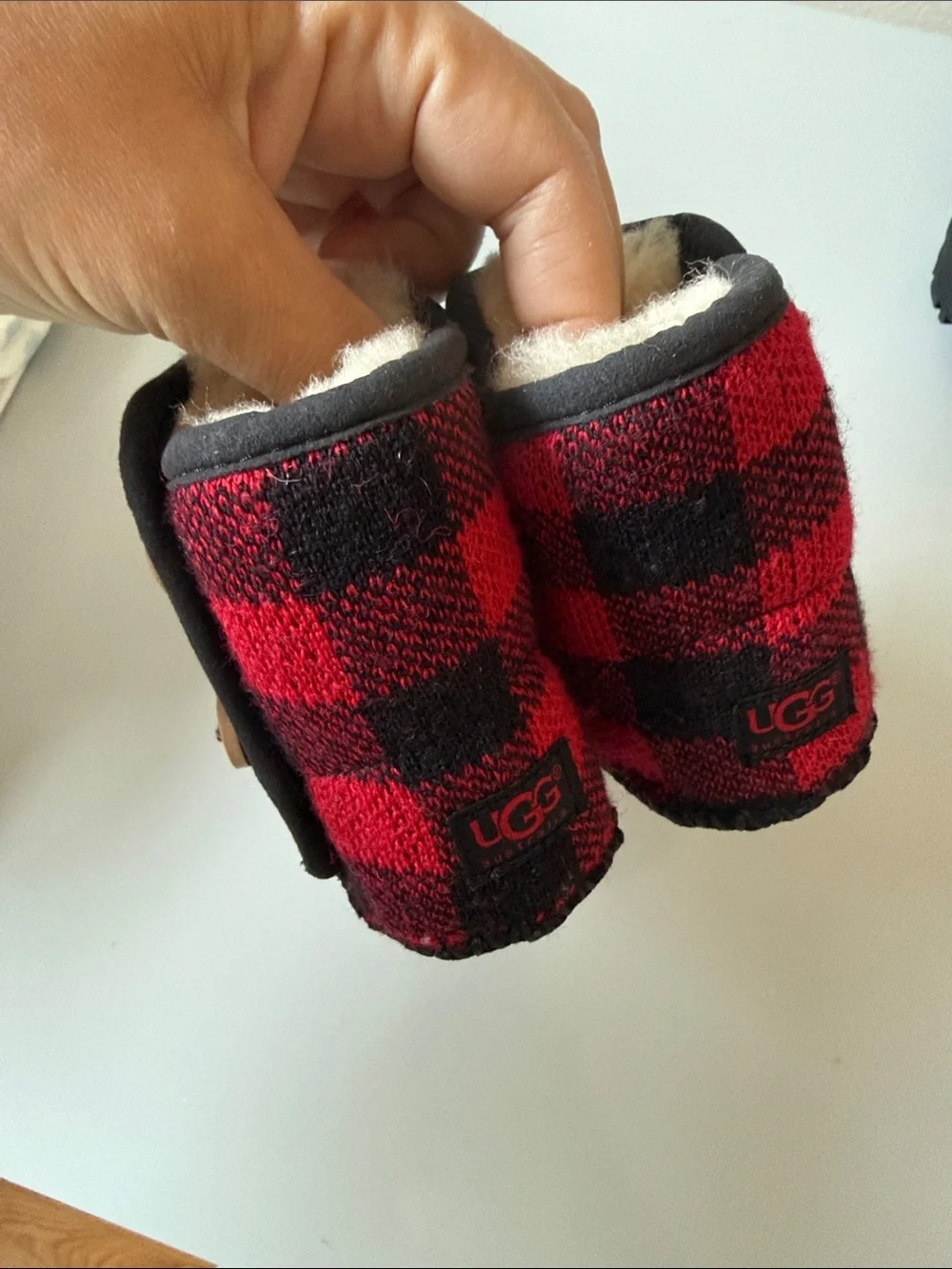 UGG Kids Red and Black Buffalo Plaid Shearling-Lined Mittens